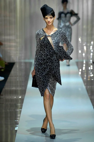 Look 30